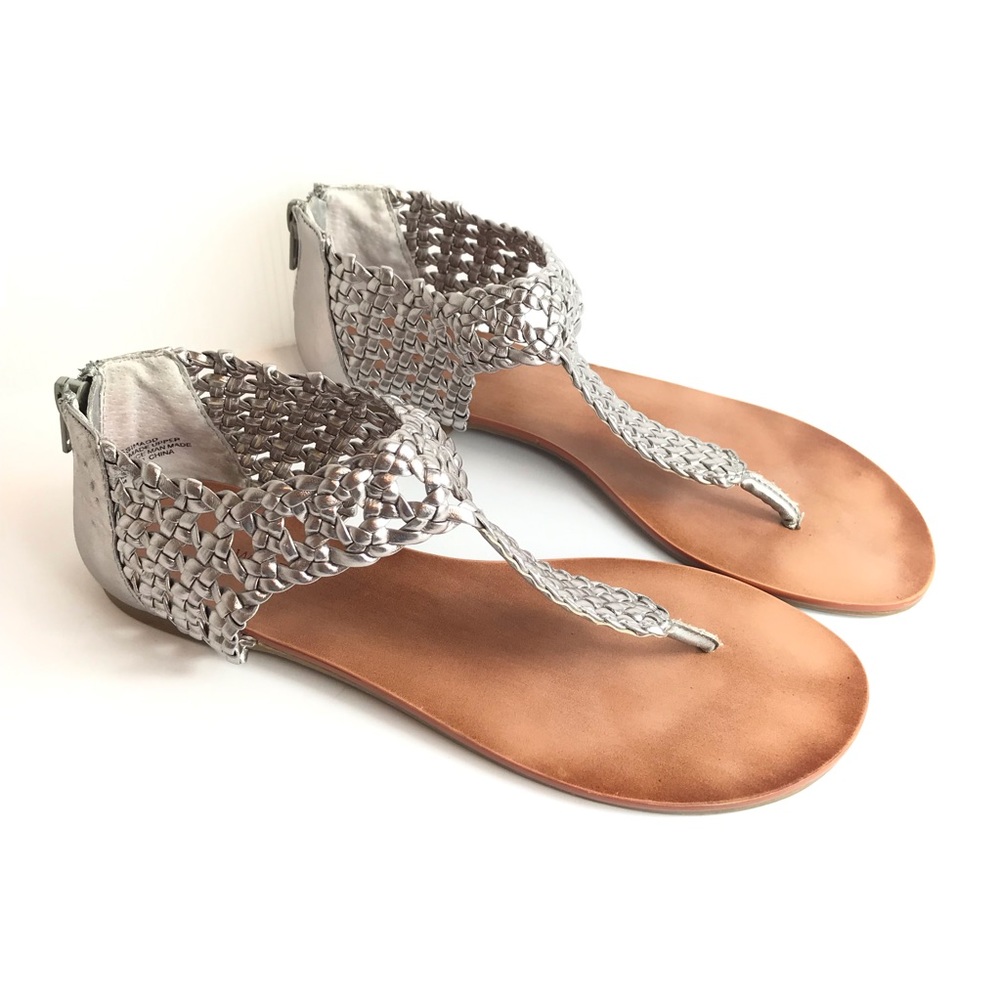 Nine West Yossima Flat Thong Sandal Size 7M